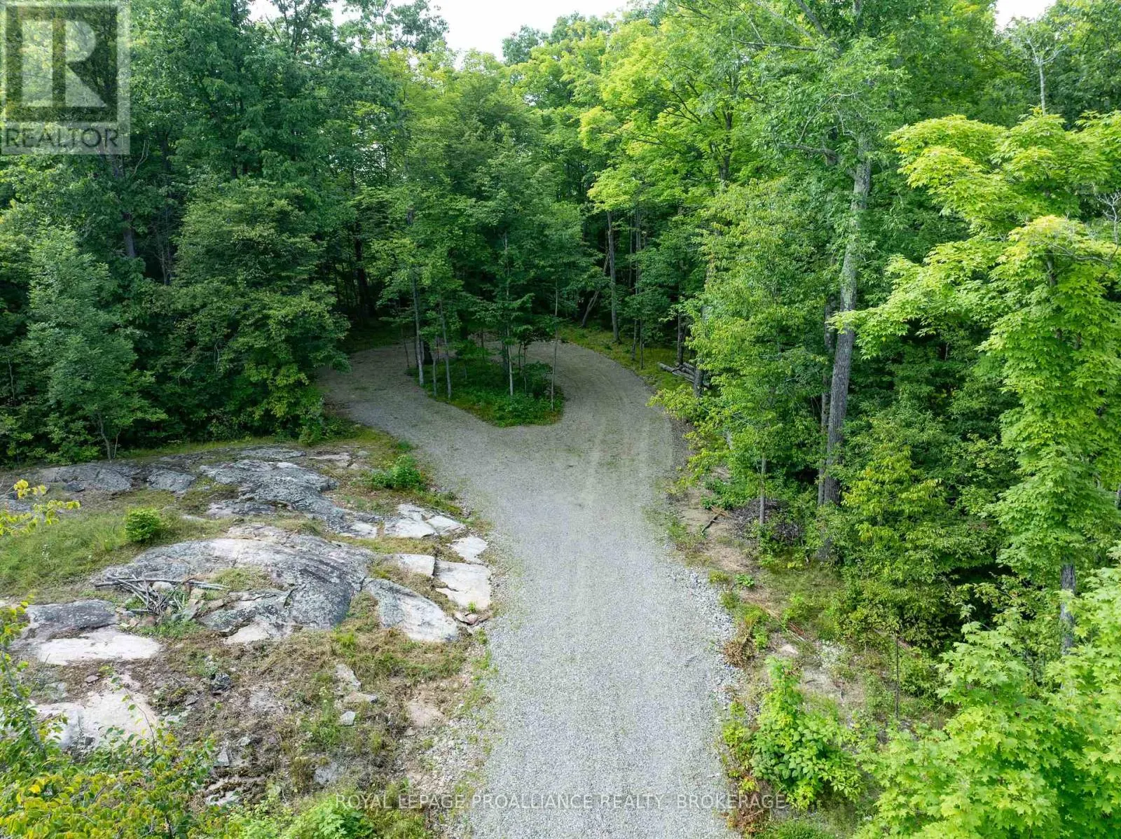 572 OAK BLUFFS ROAD