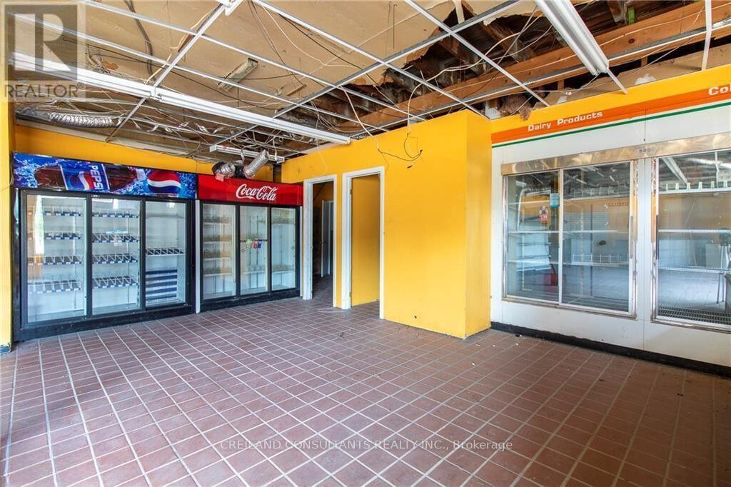 124636 SIMCOE STREET S
