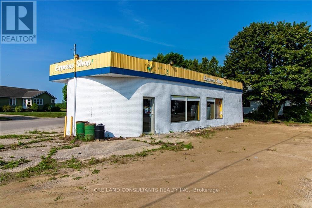 124636 SIMCOE STREET S