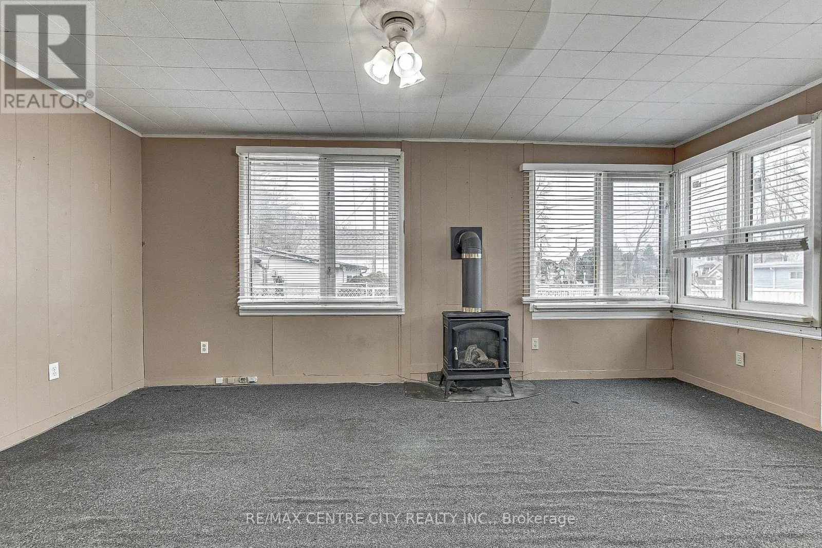 435 EDITH CAVELL BOULEVARD