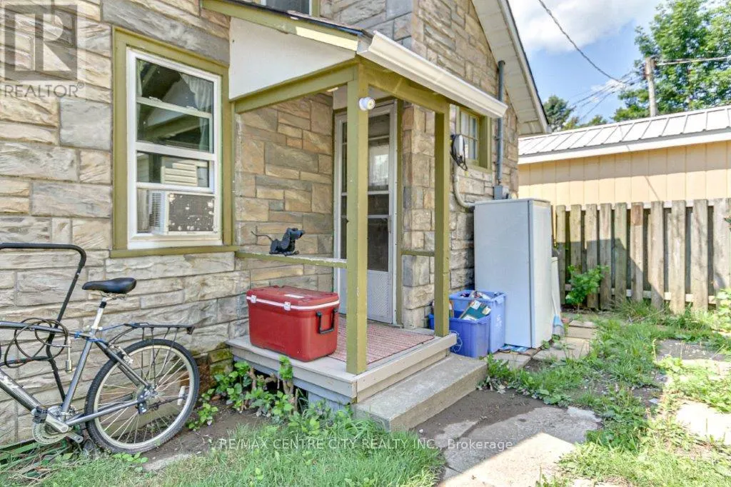 435 EDITH CAVELL BOULEVARD