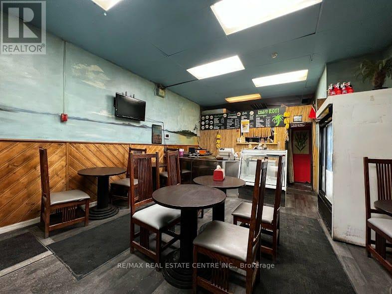 227 HUNTER STREET W