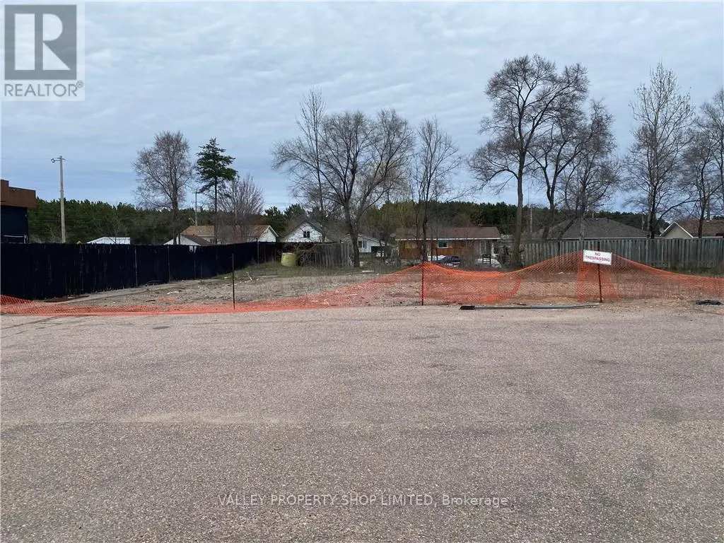 3197 PETAWAWA BOULEVARD