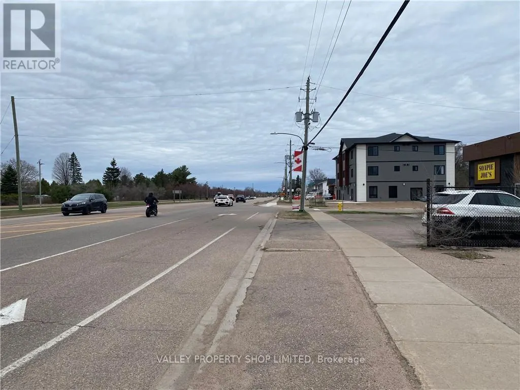3197 PETAWAWA BOULEVARD