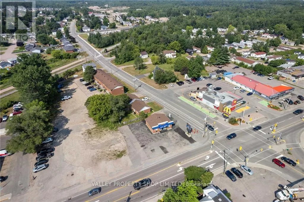 3436 PETAWAWA BOULEVARD