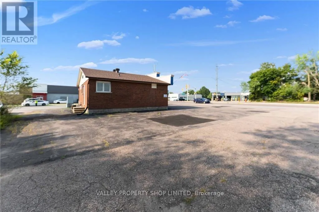 3436 PETAWAWA BOULEVARD