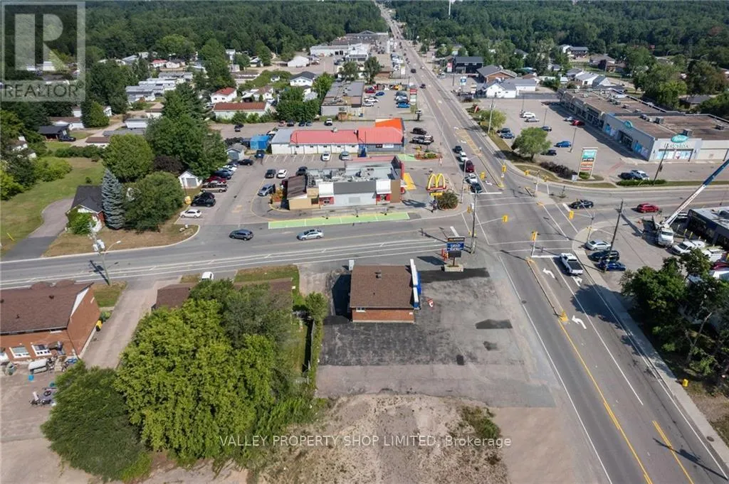 3436 PETAWAWA BOULEVARD