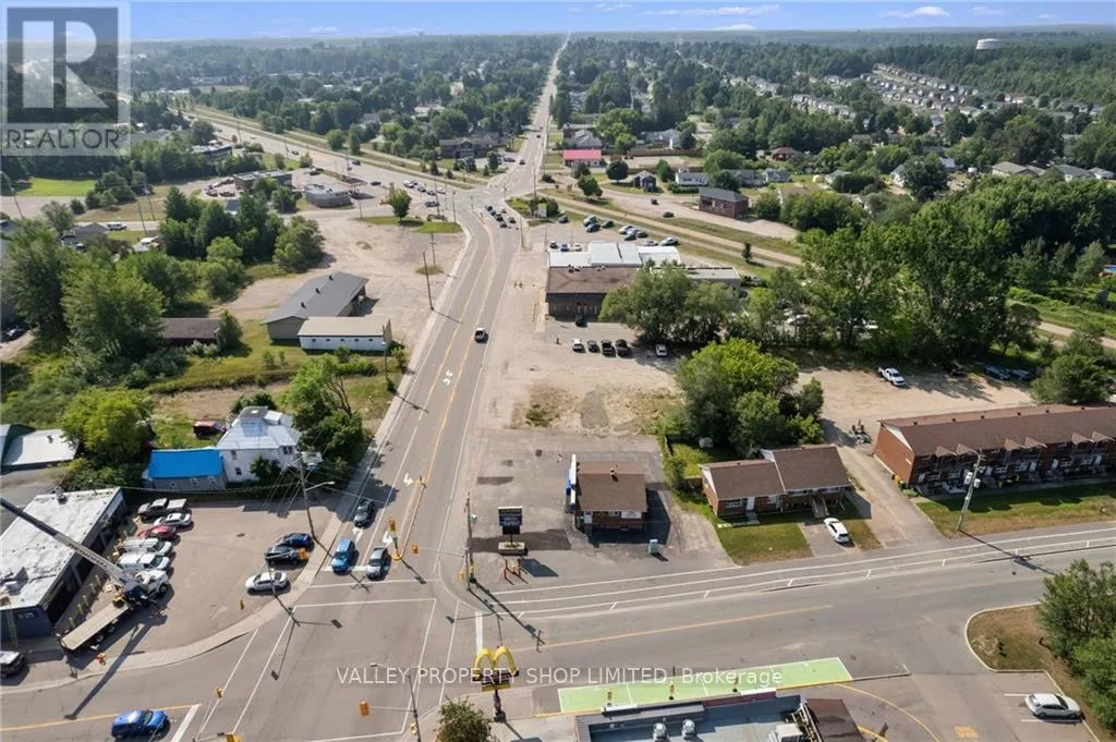 3436 PETAWAWA BOULEVARD