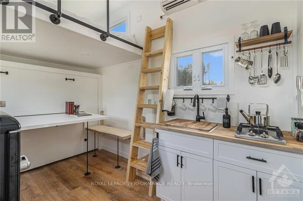 861 DU GOLF ROAD