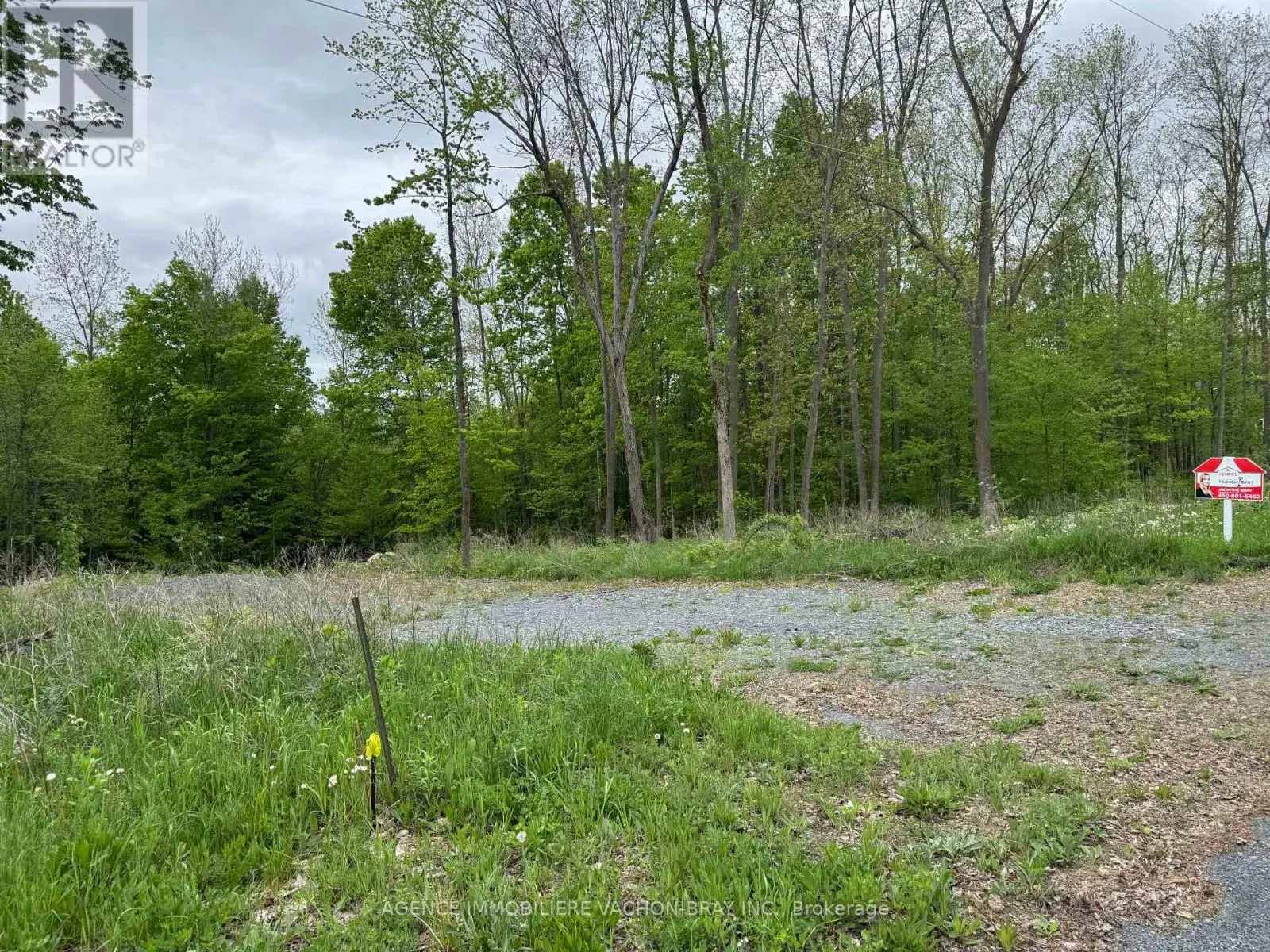 LOT PARKHILL CIRCLE