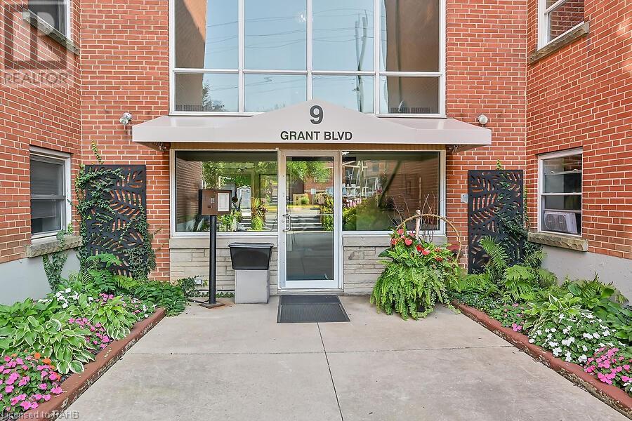 9 GRANT Boulevard Unit# 107, #107