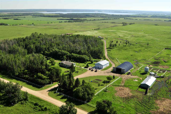 56519 RR42, Rural Lac Ste. Anne County