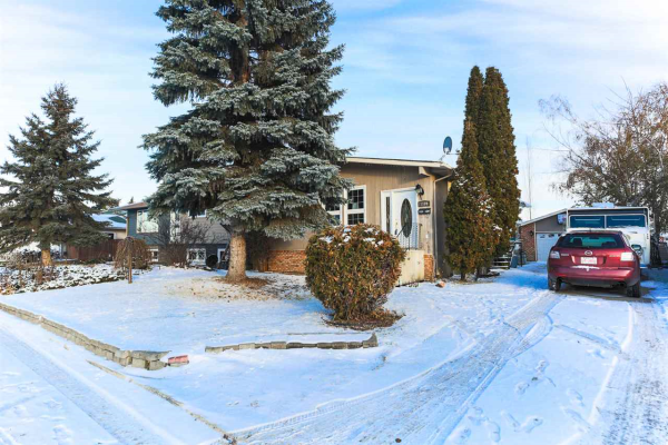 1109 LAKEWOOD Road N, Edmonton