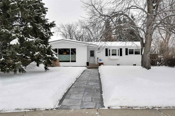 8221 152 Street, Edmonton