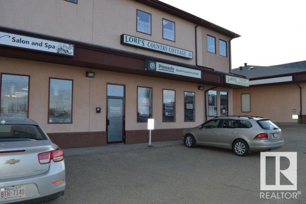 150 130 BROADWAY Boulevard, Sherwood Park