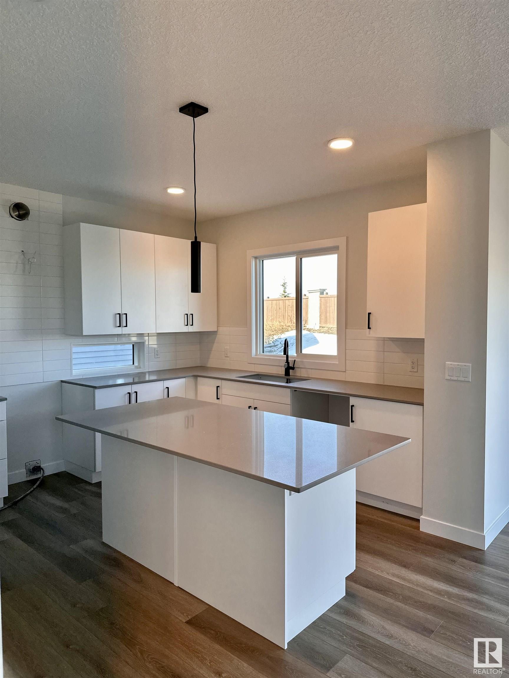 Listing E4318412 - Large Photo # 2