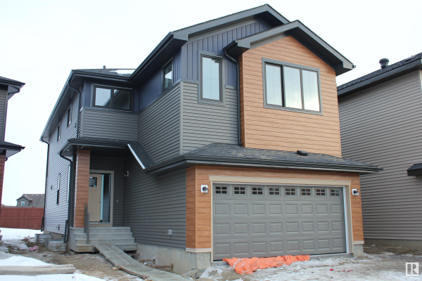 38 TREBLE Landing, Spruce Grove