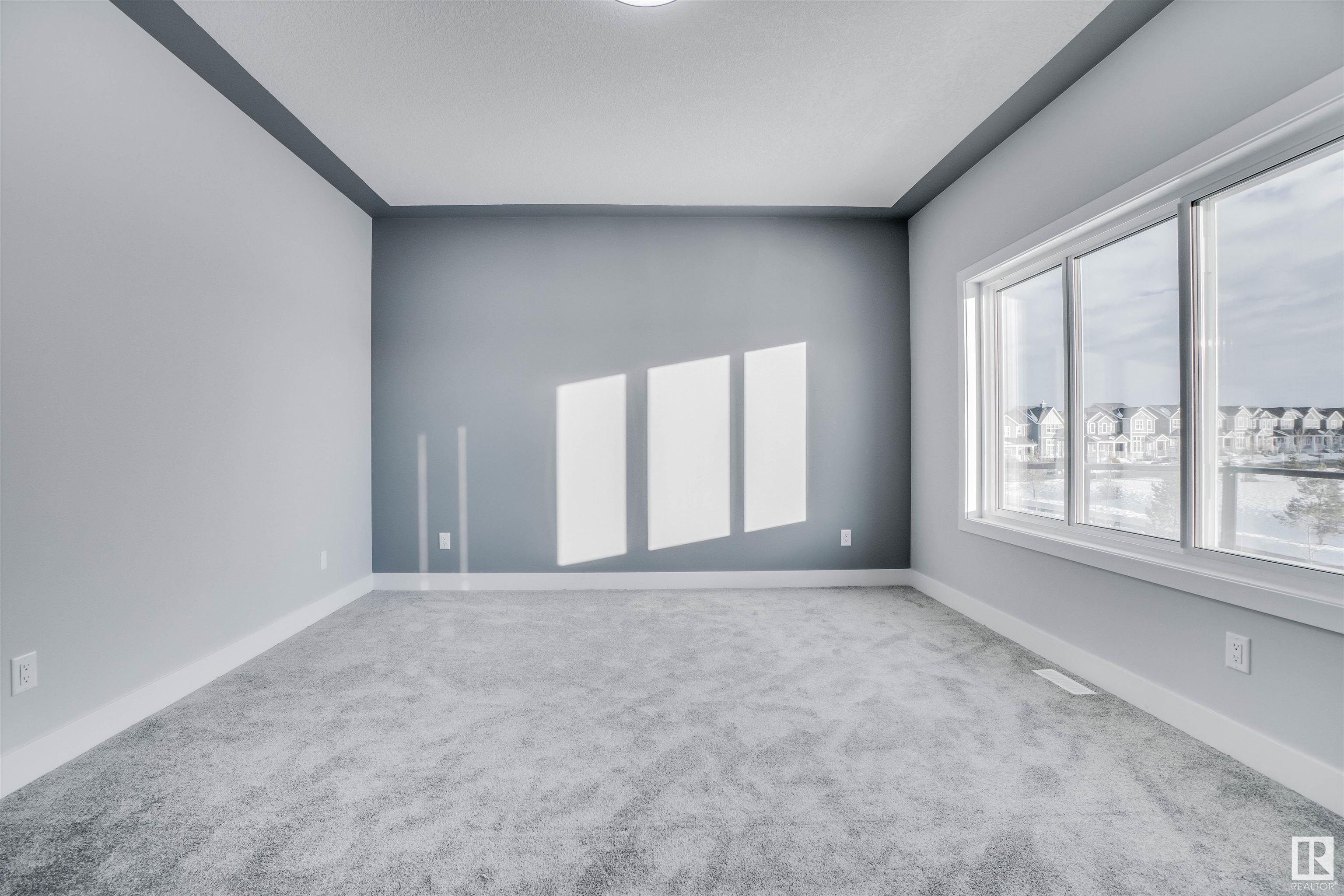 110 EDGEWATER Circle