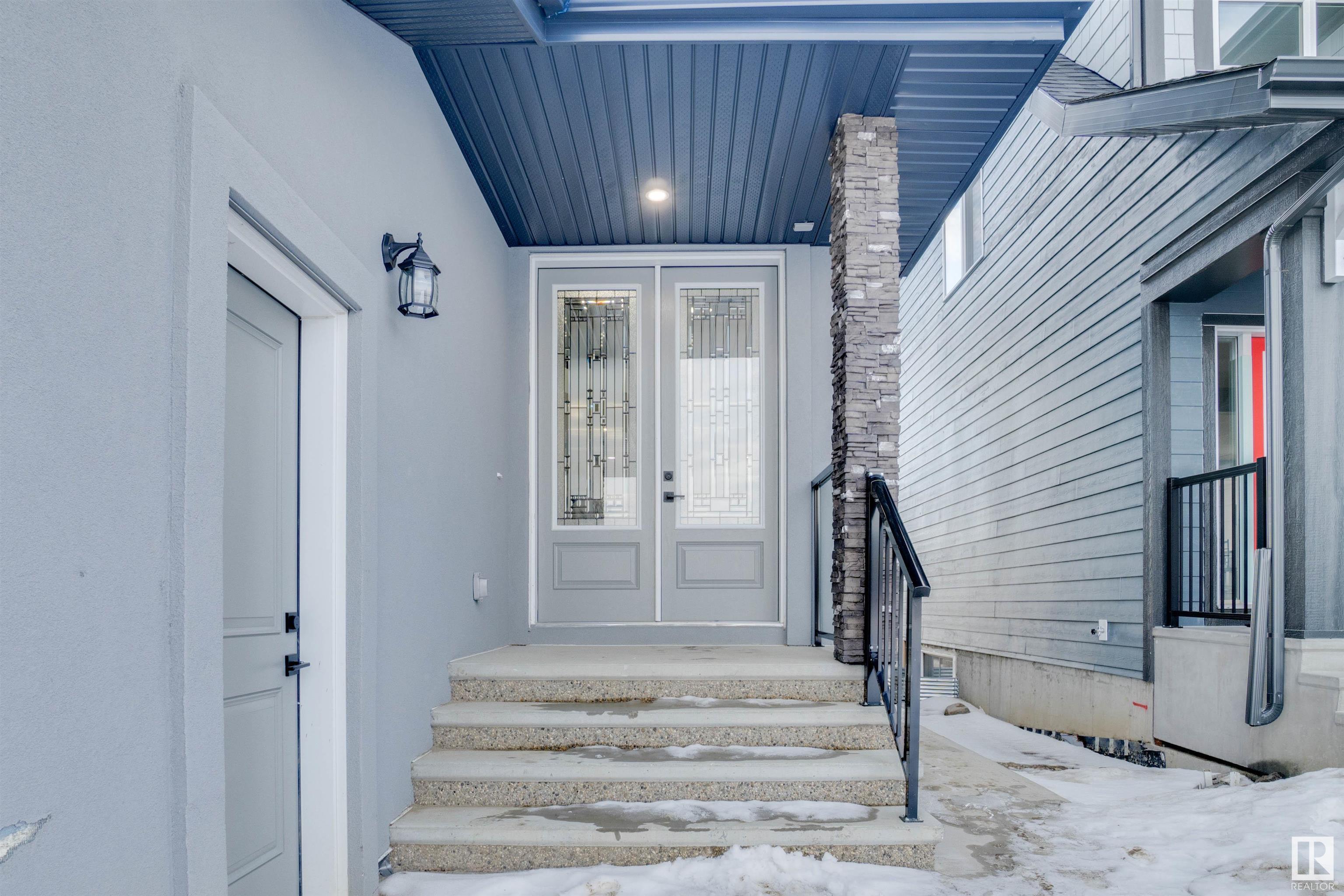 110 EDGEWATER Circle