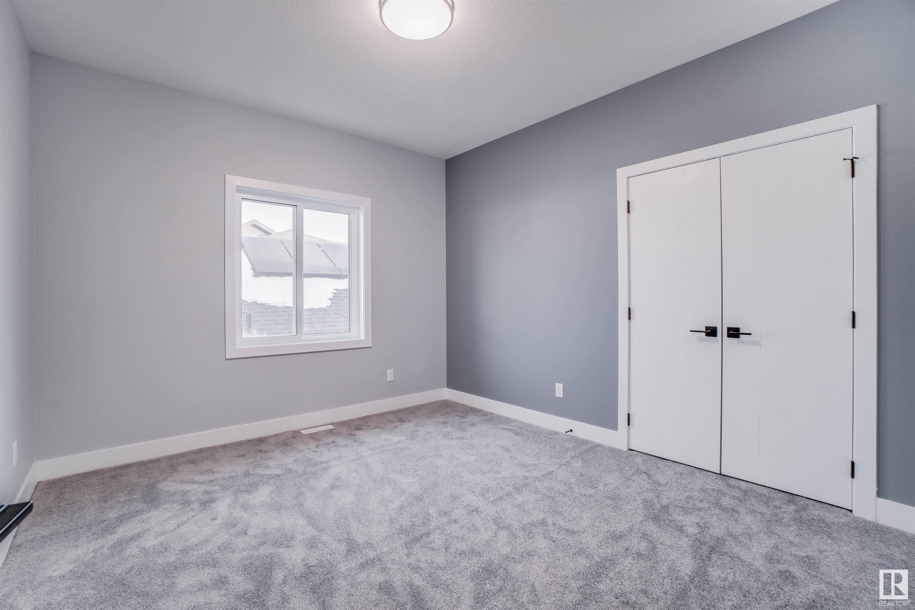 110 EDGEWATER Circle