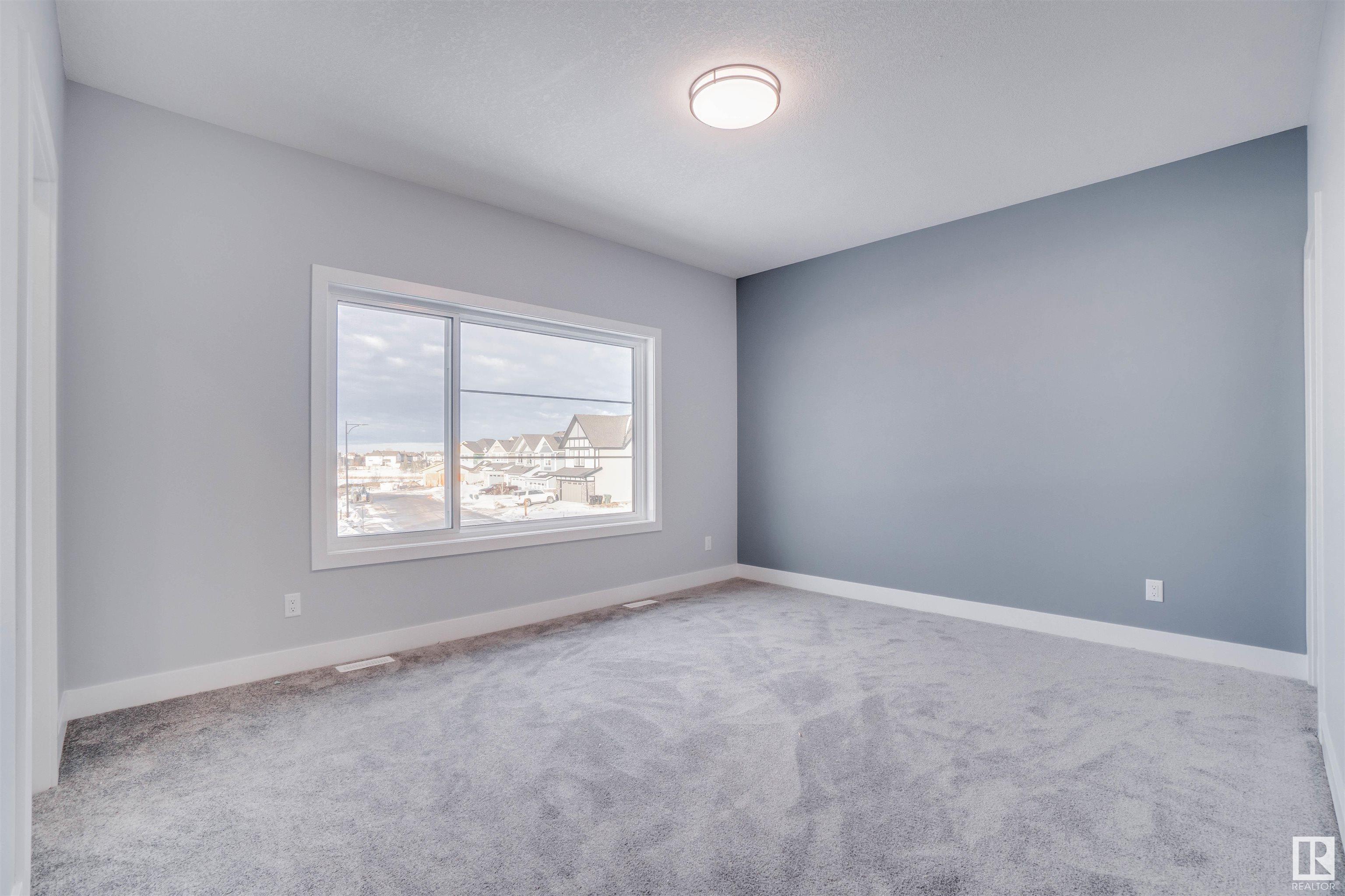 110 EDGEWATER Circle