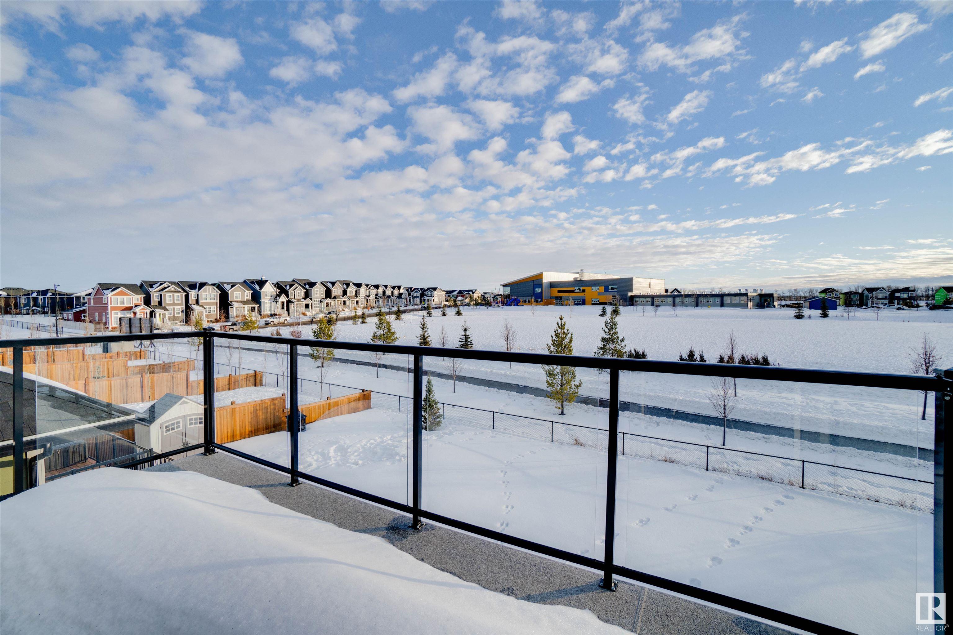 110 EDGEWATER Circle