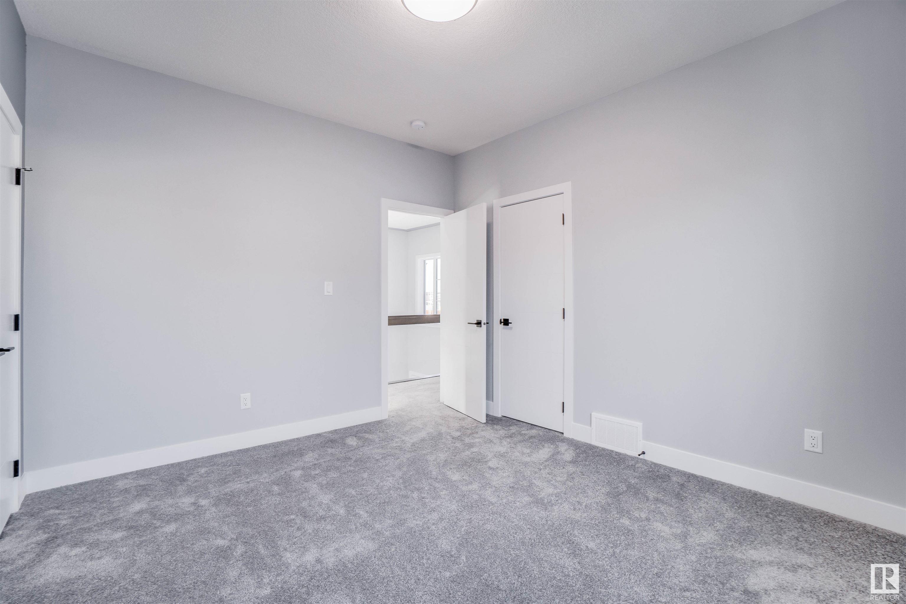 110 EDGEWATER Circle