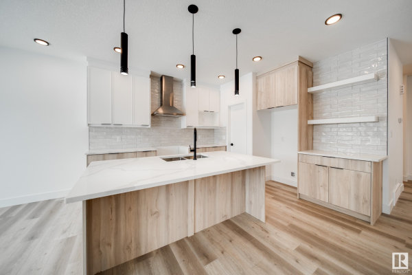 220 LARCH Crescent, Leduc