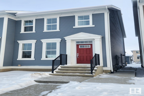 2099 Maple Road, Edmonton