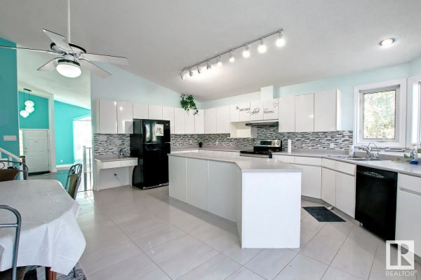 1049 JAMES Crescent, Edmonton