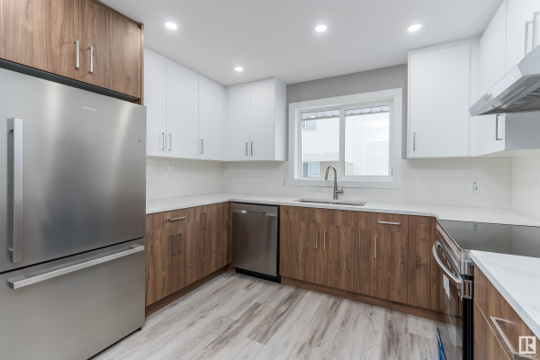 30 WOODVALE Village, Edmonton