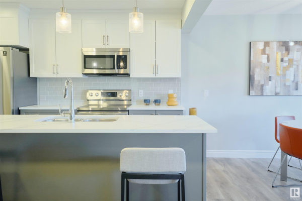 7830 KORULUK Link, Edmonton