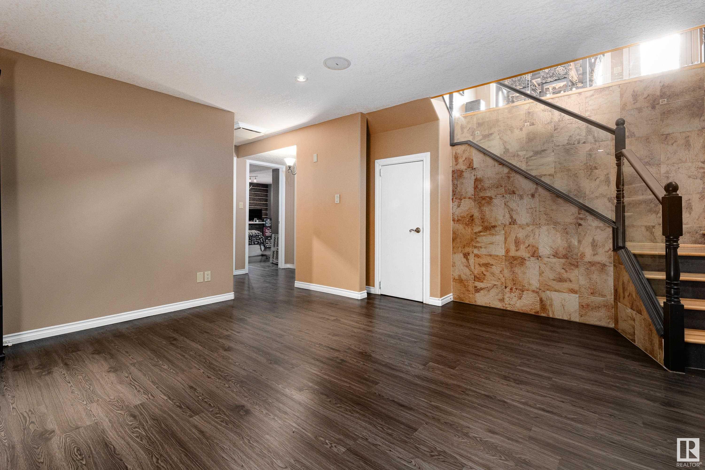 Listing E4328059 - Large Photo # 35