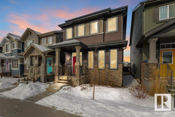 8012 Orchards Green, Edmonton