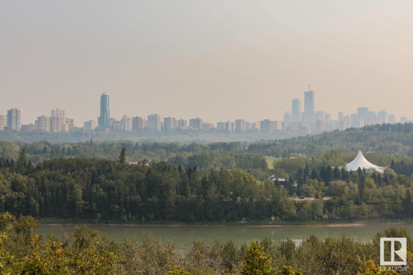 13808 VALLEYVIEW Drive, Edmonton