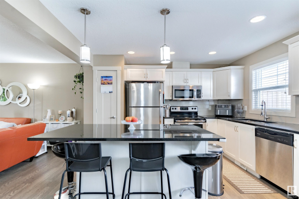 31 140 YOUVILLE Drive E, Edmonton