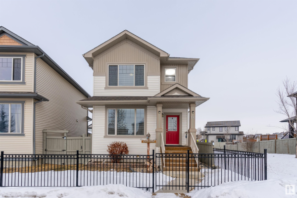 16 SPRUCE Boulevard, Leduc