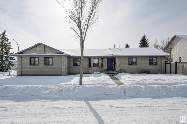 1 Douglas Court, St. Albert