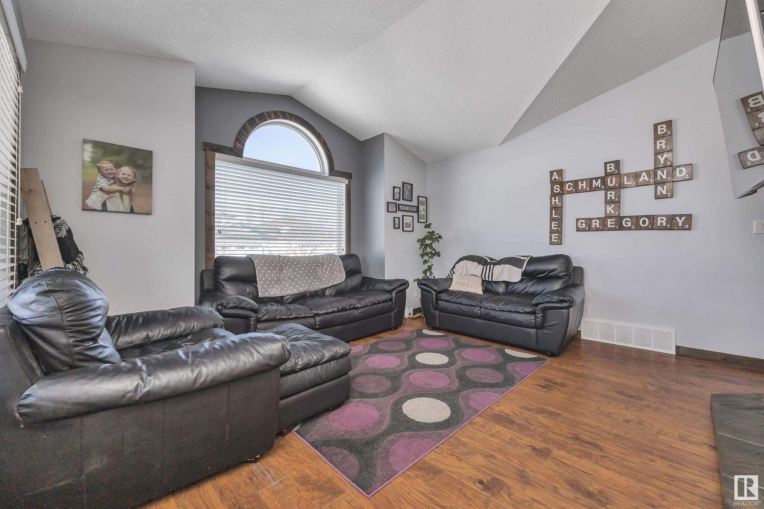 Listing E4330002 - Large Photo # 7