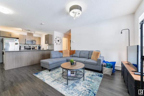 212 667 WATT Boulevard, Edmonton