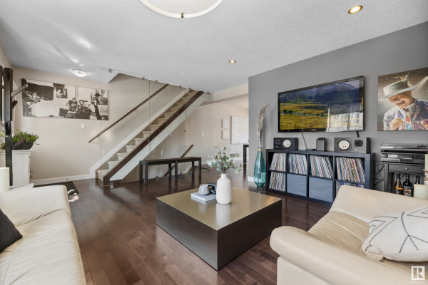 2 9535 217 Street, Edmonton