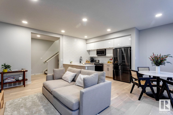 100 1304 RUTHERFORD Road, Edmonton