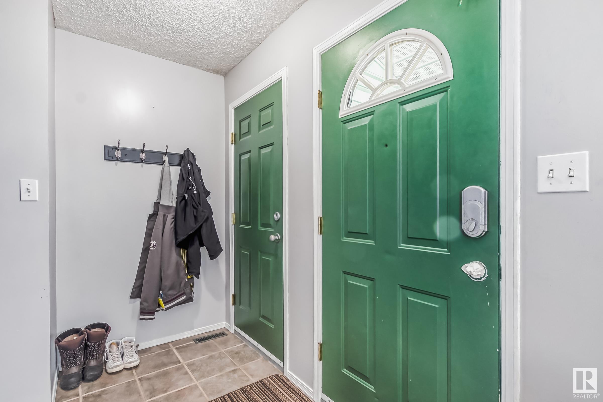 Listing E4333643 - Large Photo # 2