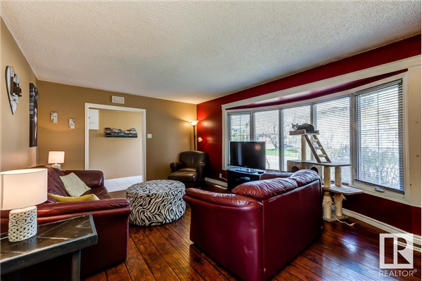 8912 68 Street, Edmonton