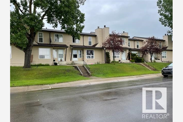 208 Warwick Road, Edmonton