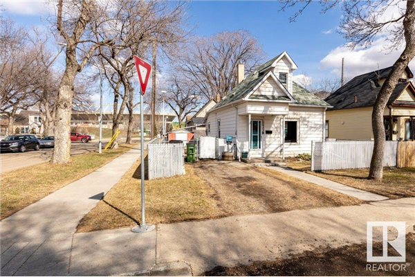 10933 93 Street, Edmonton