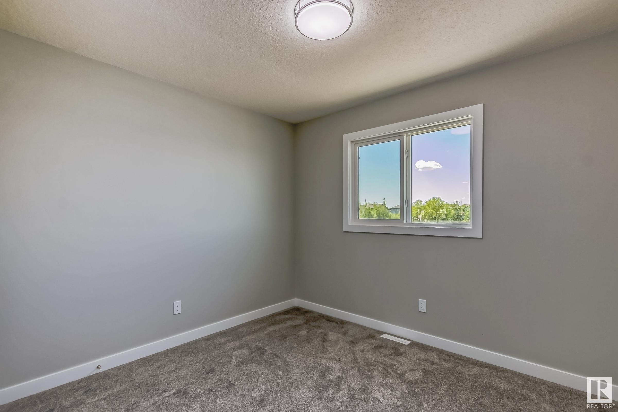 518 KLEINS Court