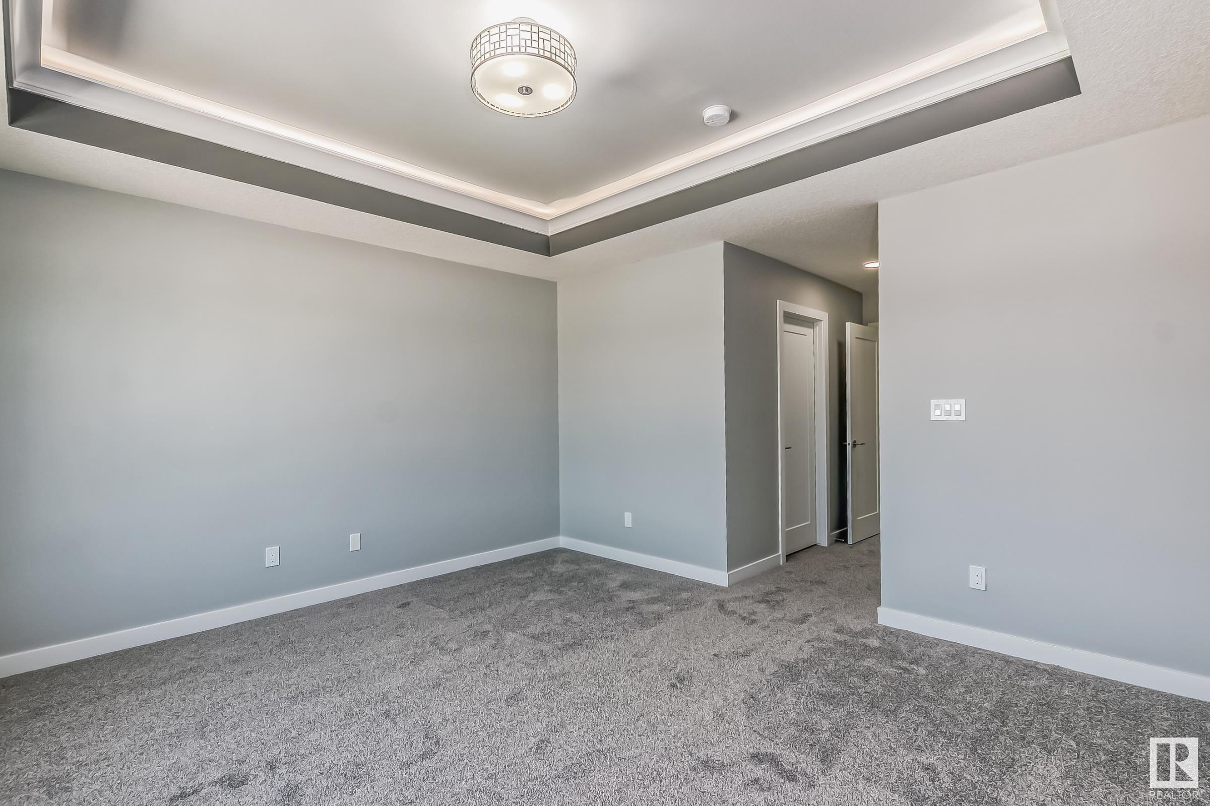 518 KLEINS Court