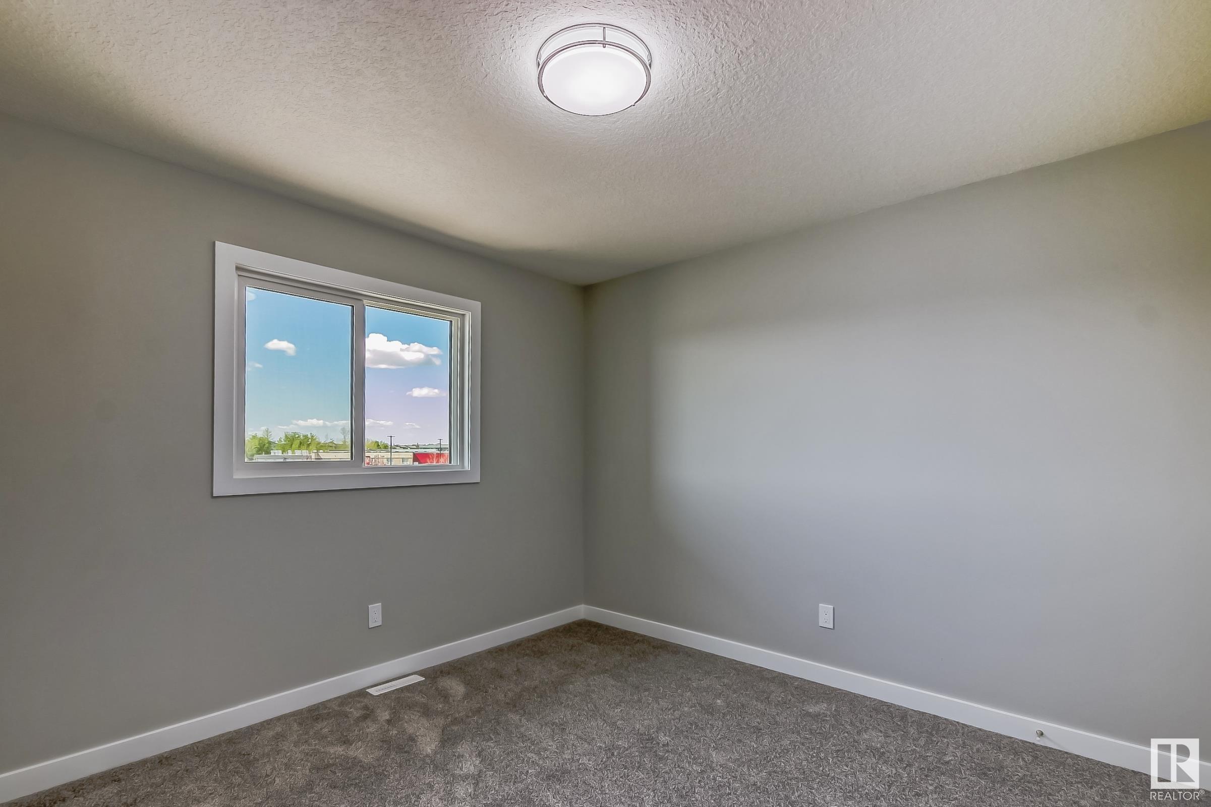 518 KLEINS Court