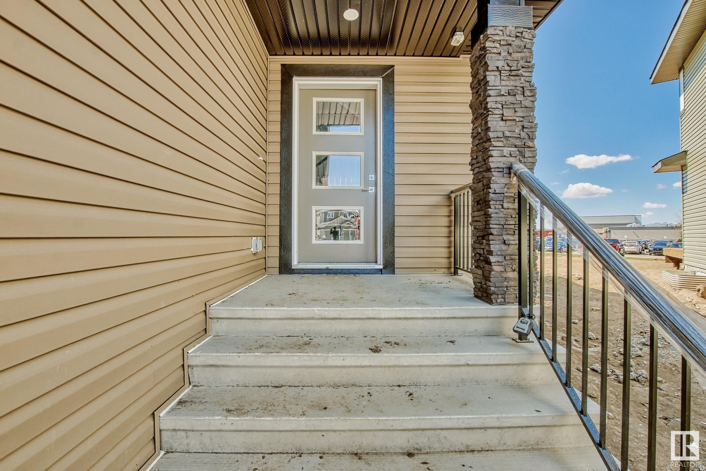 518 KLEINS Court